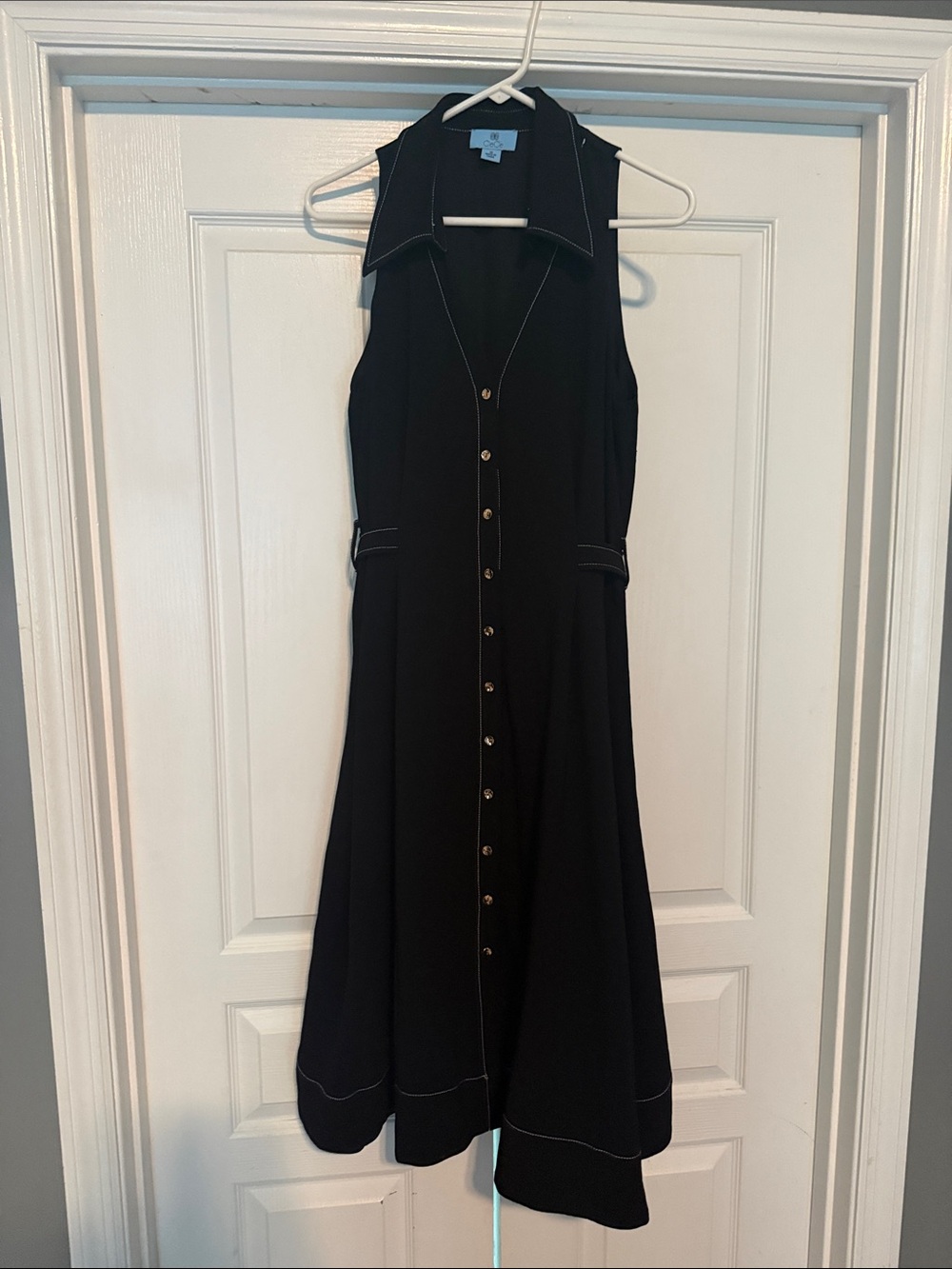 CeCe Sleeveless Belted Waist Midi Dress NWOT Size 10 Black & White